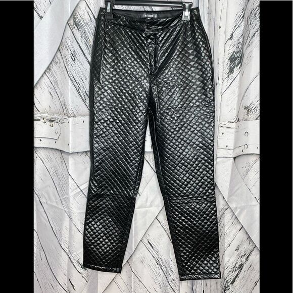 NWT Misguided Quilted Faux Leather Pants Black 6 - Picture 1 of 7